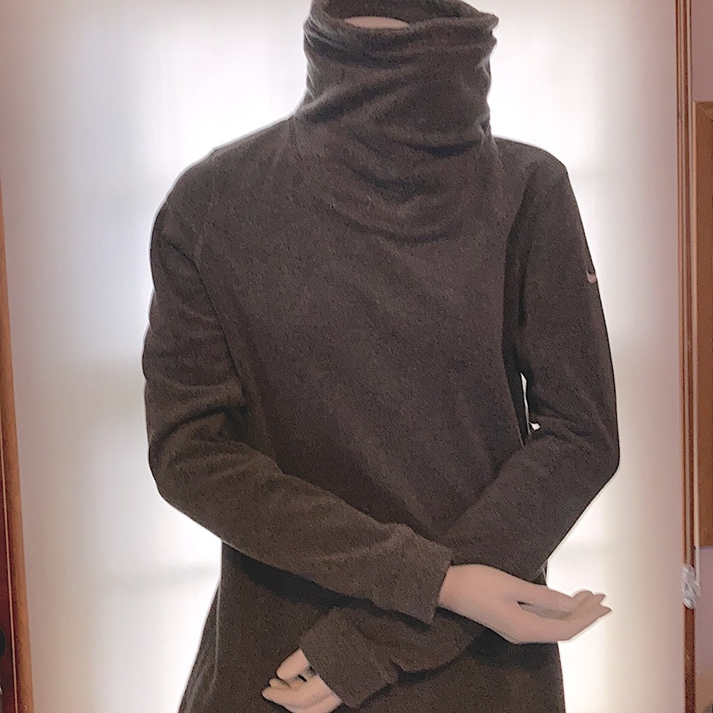 Nike fleece funnel neck pocket pull over
